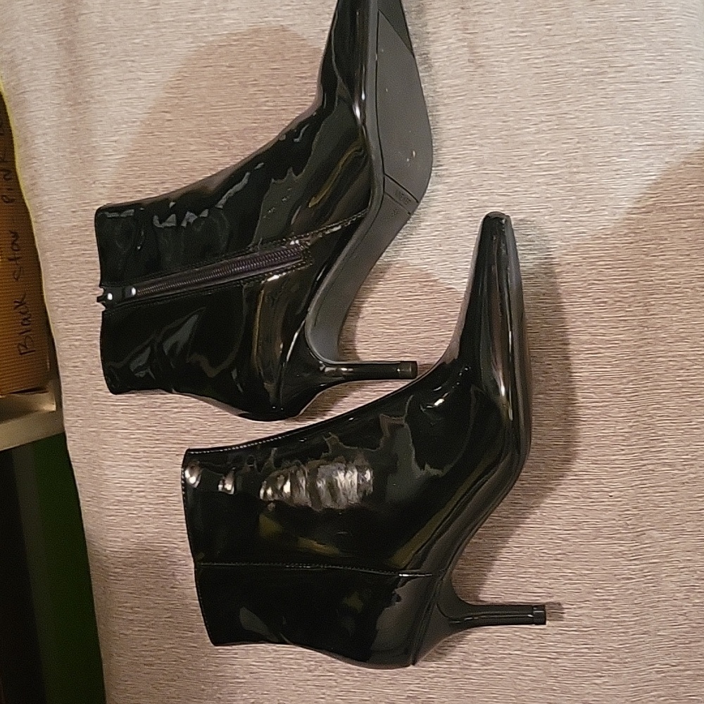Nine West